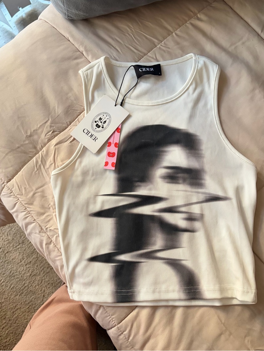 NEW Cider White Ribbed Graphic Crop Tank